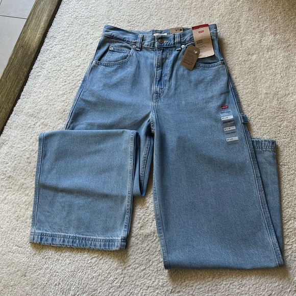Levi's Denim - NWT Levi's Cinch Baggy High Rise Cargo Women's Jeans Size 27/31